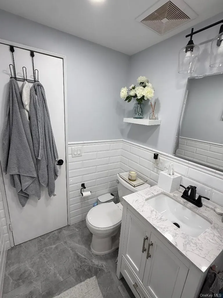 200-10 17th Avenue Whitestone NY 11360
