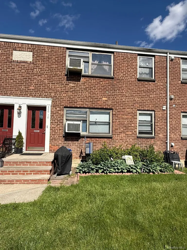200-10 17th Avenue Whitestone NY 11360