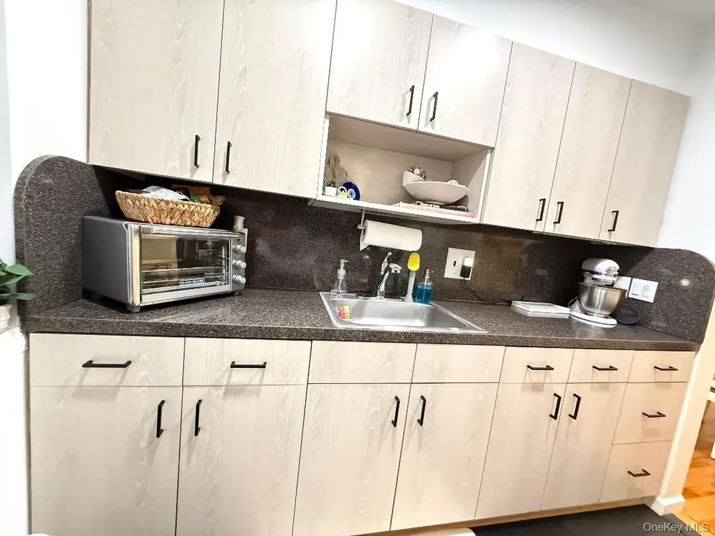 200-10 17th Avenue Whitestone NY 11360