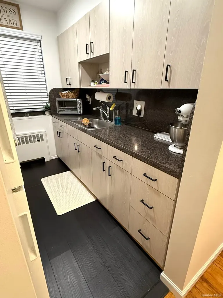 200-10 17th Avenue Whitestone NY 11360