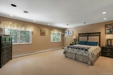 4 Spencer Court Orangeburg NY 10962