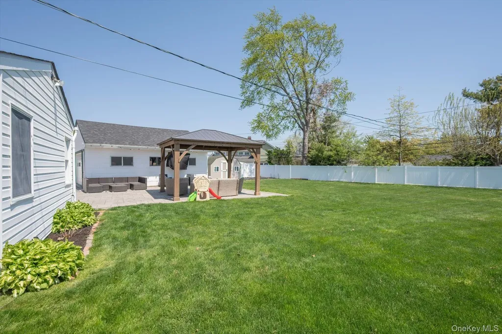 41 Disc Lane Wantagh NY 11793