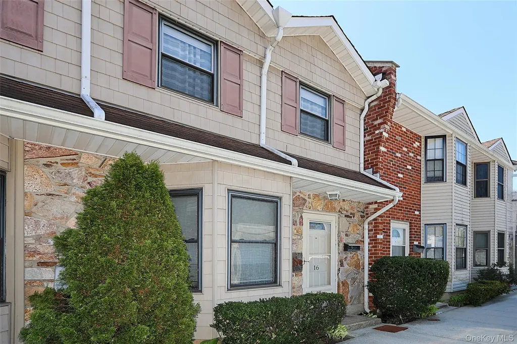 2410 Farmers Avenue Bellmore NY 11710