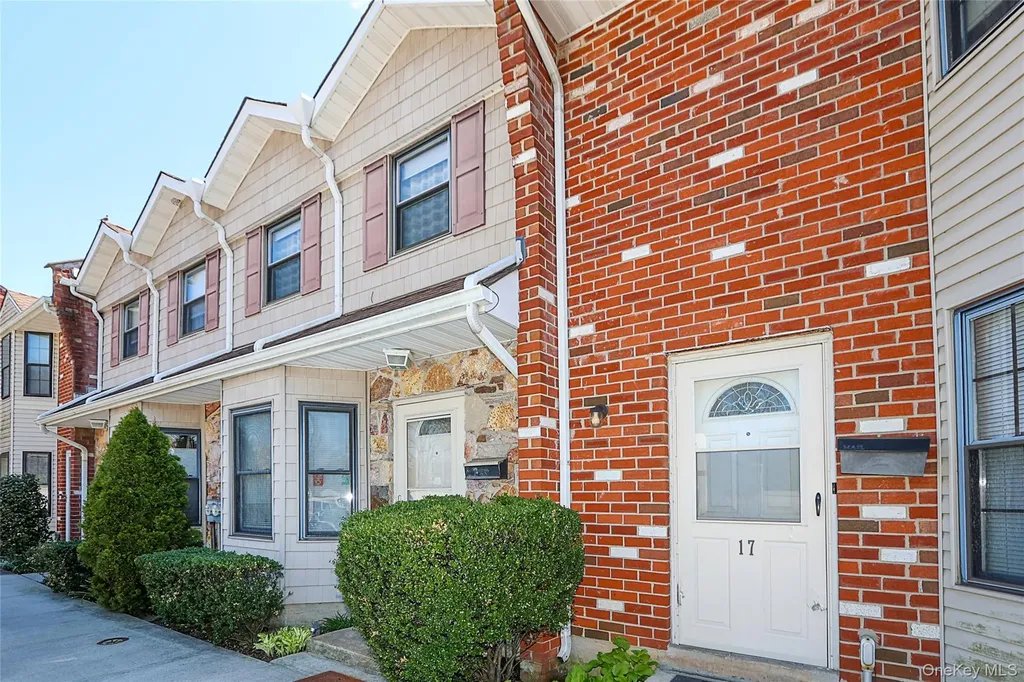 2410 Farmers Avenue Bellmore NY 11710