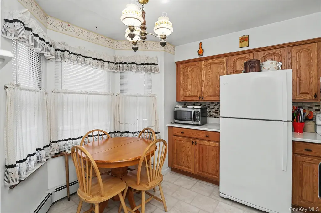 2410 Farmers Avenue Bellmore NY 11710