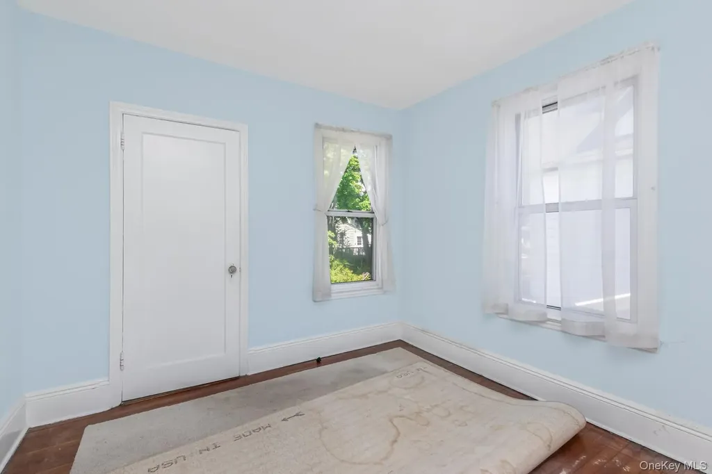 429 E 238th Street Bronx NY 10470