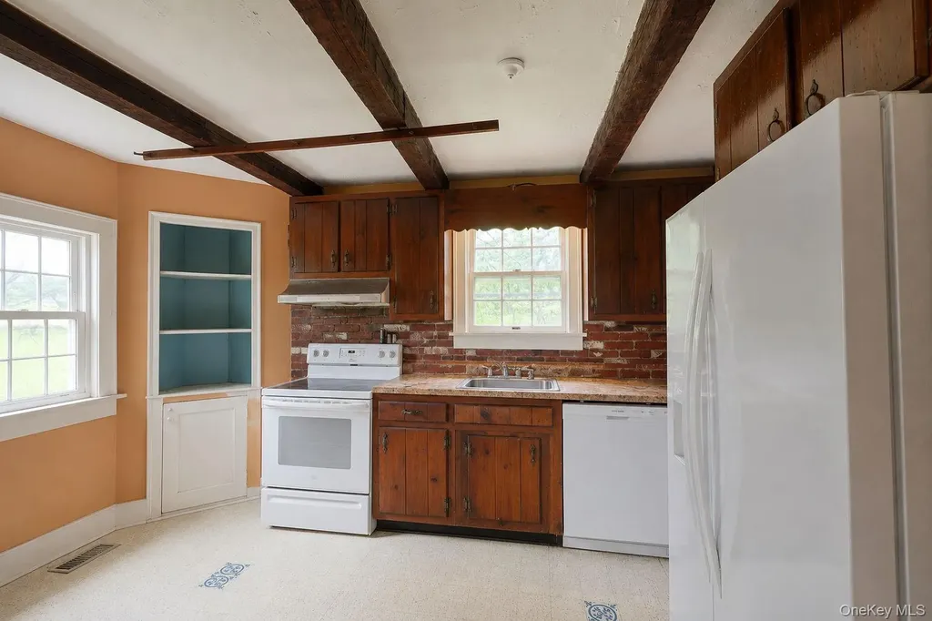 82 Lower Road Westtown NY 10998