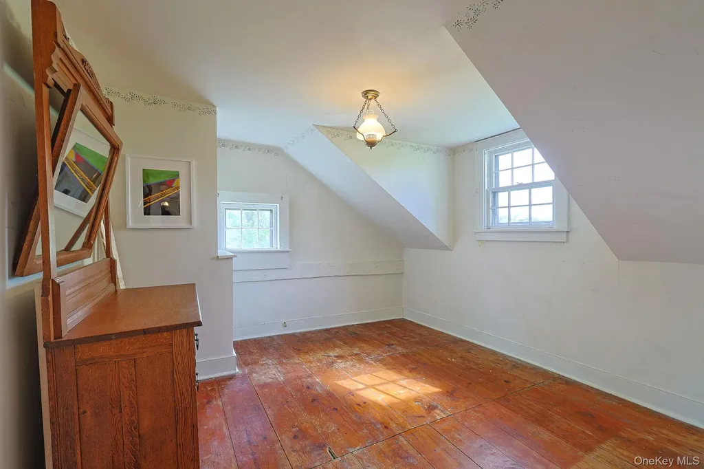 82 Lower Road Westtown NY 10998