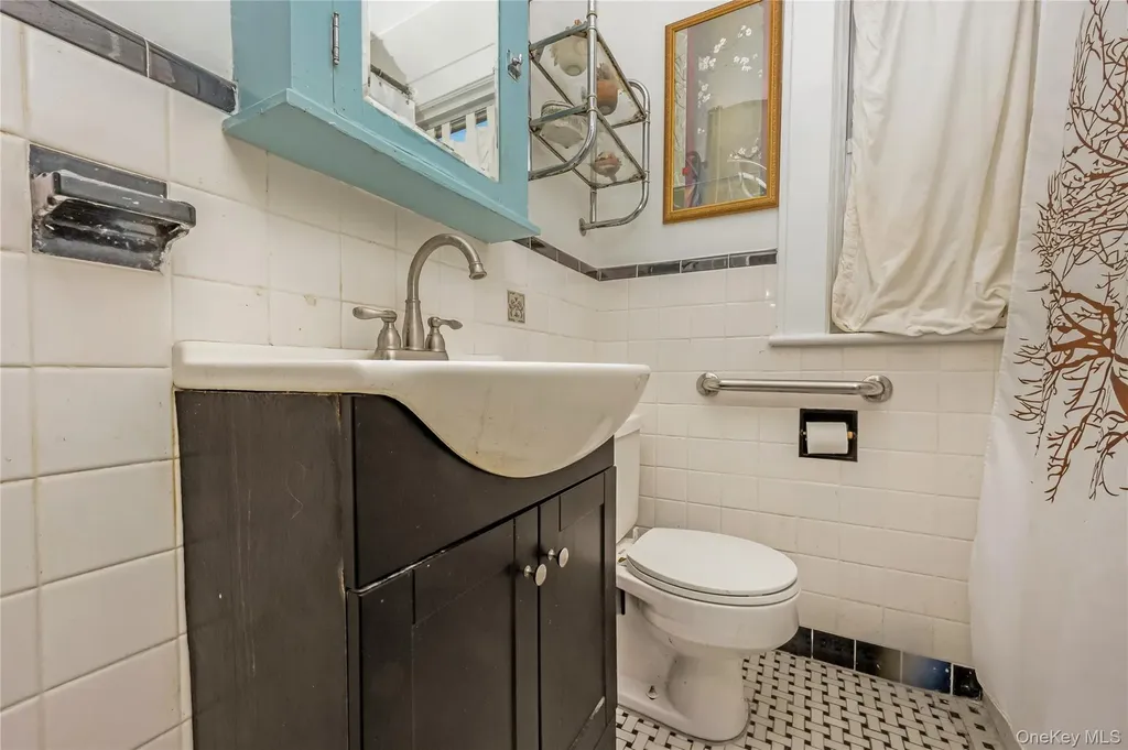 4522 Wilder Avenue Bronx NY 10466