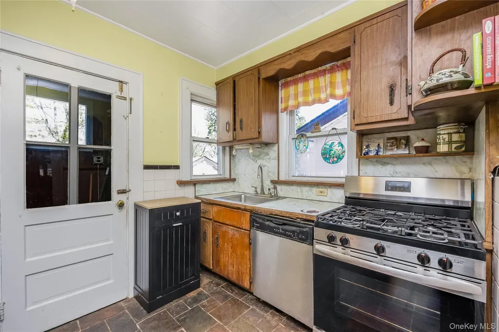 4522 Wilder Avenue Bronx NY 10466