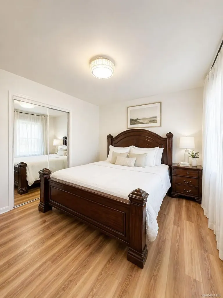 13916 28 Road Flushing NY 11354
