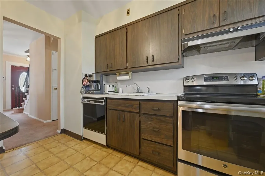 58 Lyon Street Valley Stream NY 11580