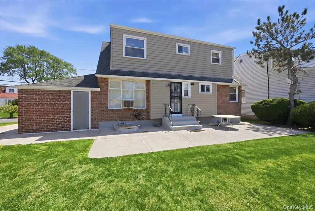 58 Lyon Street Valley Stream NY 11580
