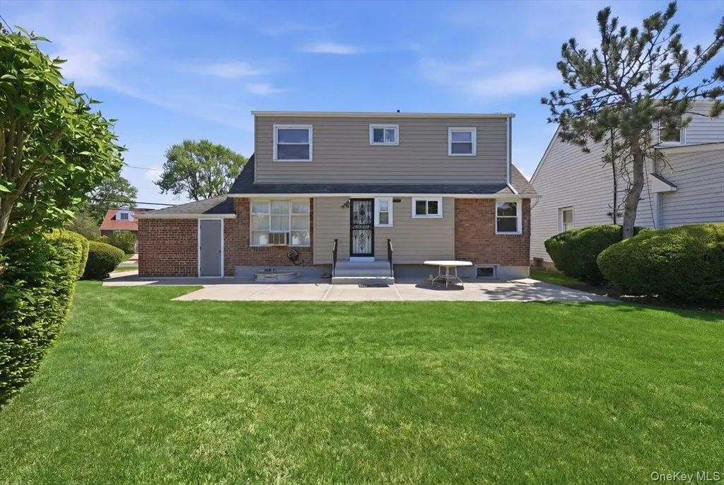 58 Lyon Street Valley Stream NY 11580