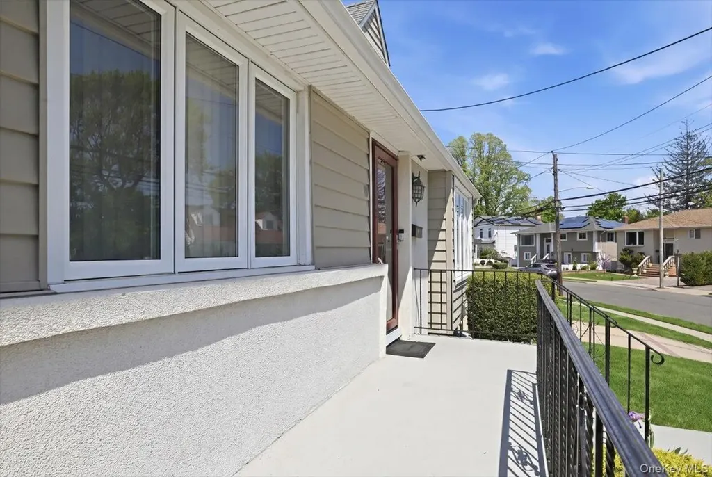 58 Lyon Street Valley Stream NY 11580