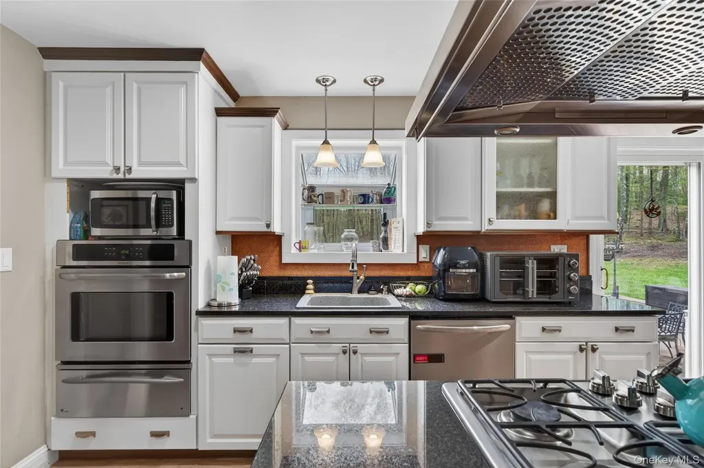 31 Roe Road Bloomingburg NY 12721