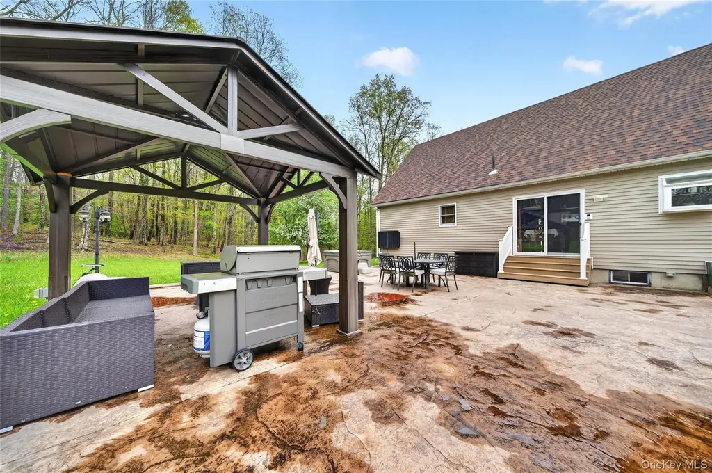 31 Roe Road Bloomingburg NY 12721