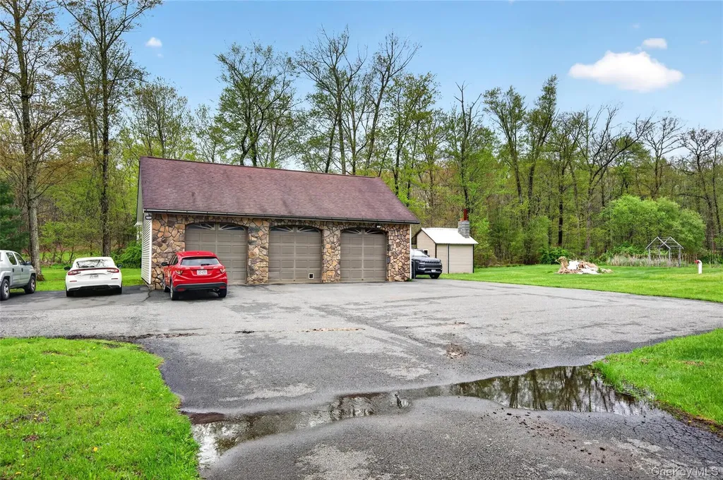 31 Roe Road Bloomingburg NY 12721