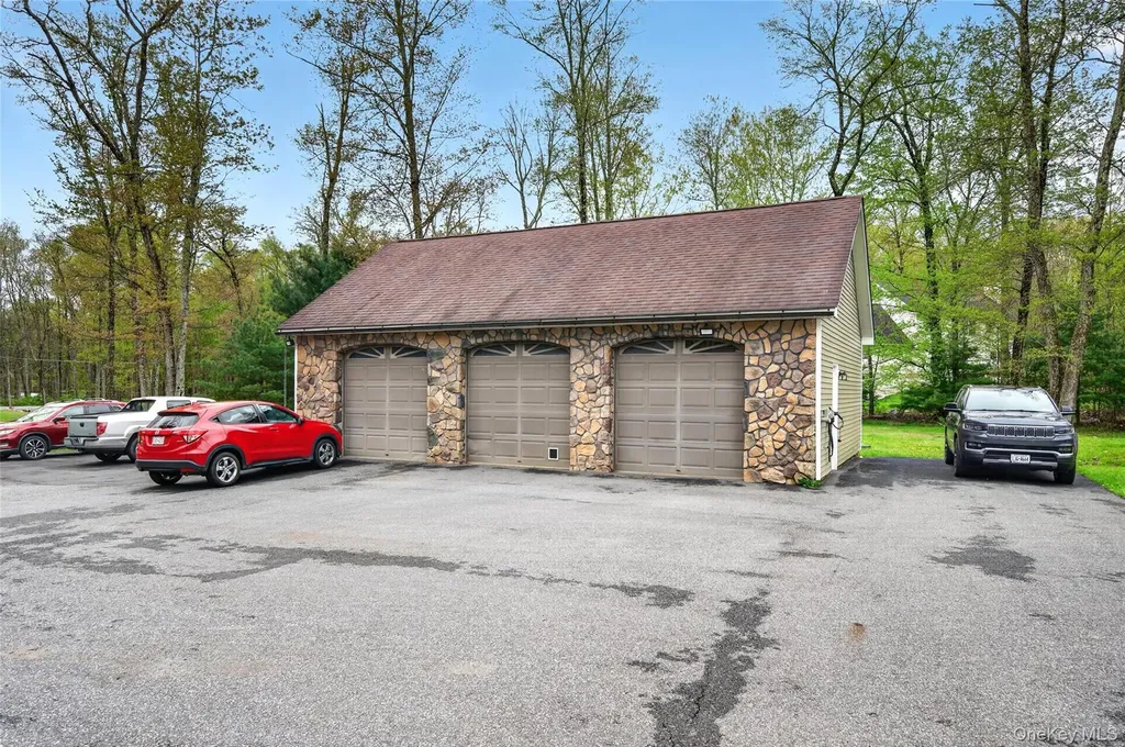 31 Roe Road Bloomingburg NY 12721