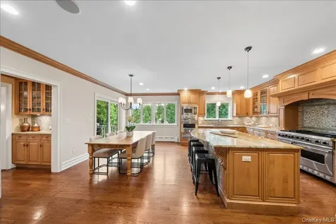80 High Point Road Scarsdale NY 10583