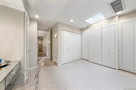 80 High Point Road Scarsdale NY 10583