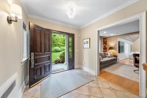 80 High Point Road Scarsdale NY 10583