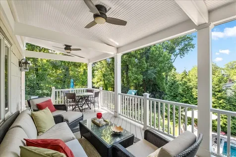 80 High Point Road Scarsdale NY 10583