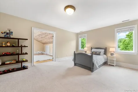 80 High Point Road Scarsdale NY 10583
