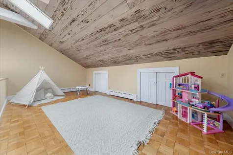 80 High Point Road Scarsdale NY 10583
