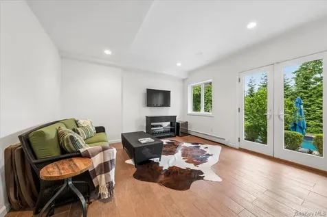 80 High Point Road Scarsdale NY 10583