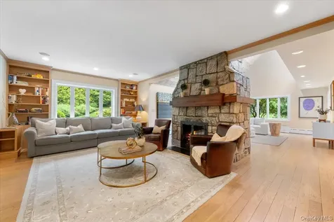 80 High Point Road Scarsdale NY 10583