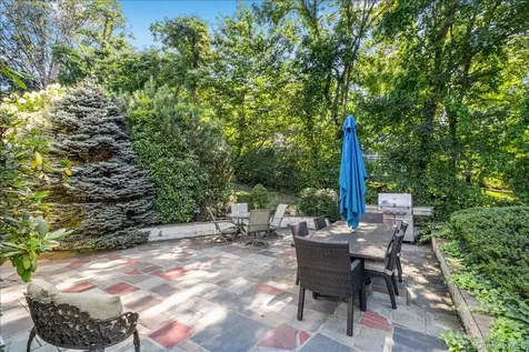 80 High Point Road Scarsdale NY 10583