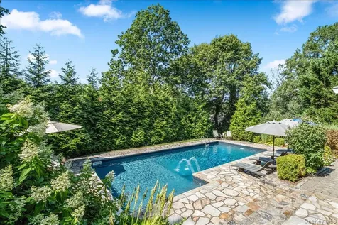 80 High Point Road Scarsdale NY 10583