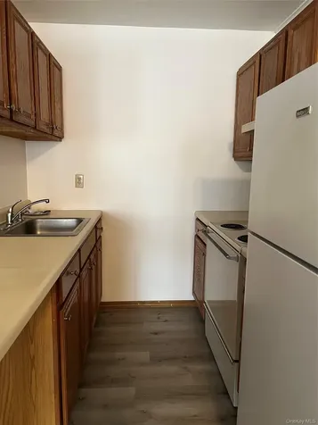 1229 Route 9g Hyde Park NY 12538