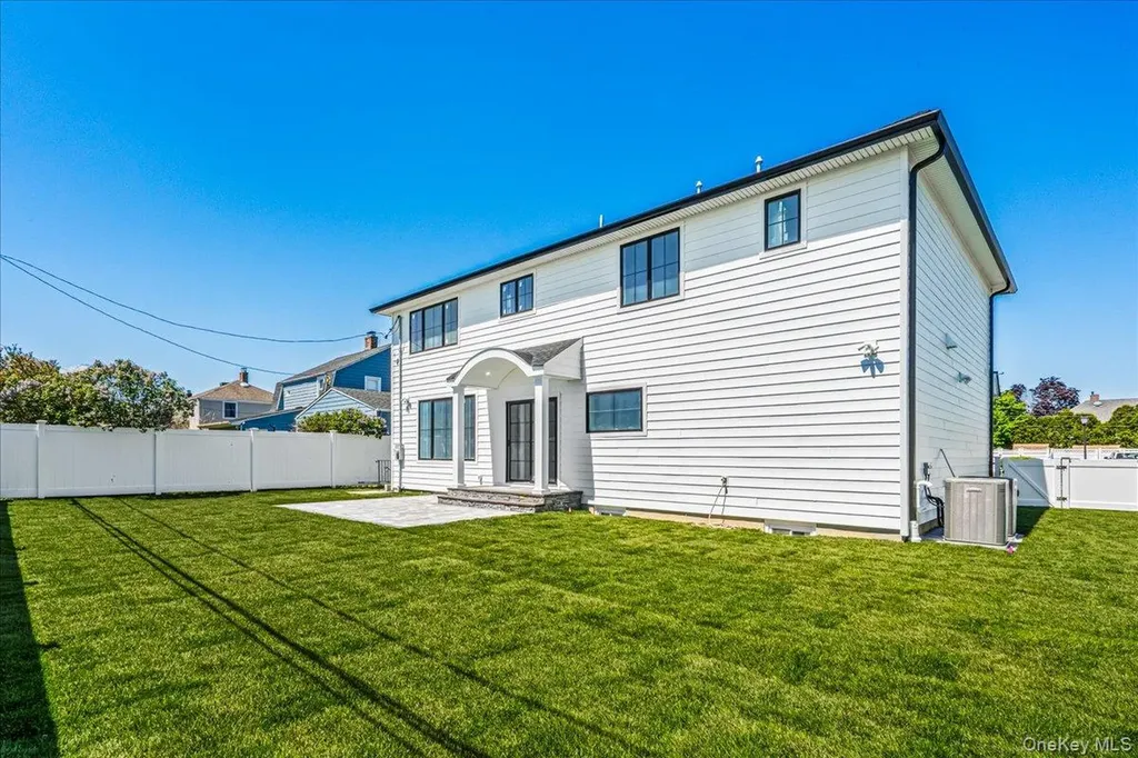172A Harvard Street Westbury NY 11590