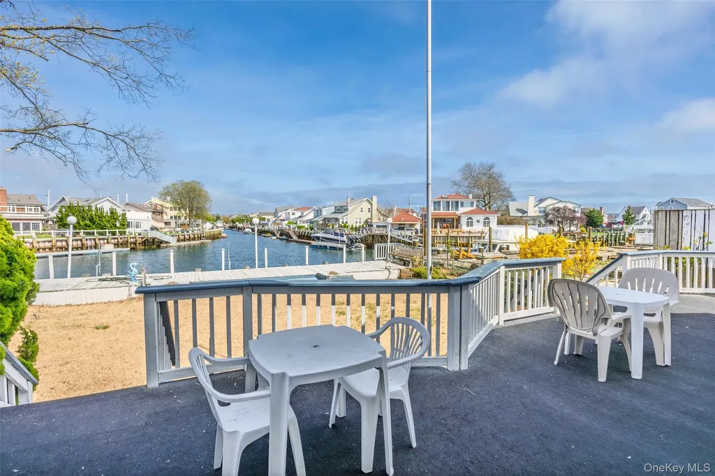 165 Gordon Place Freeport NY 11520