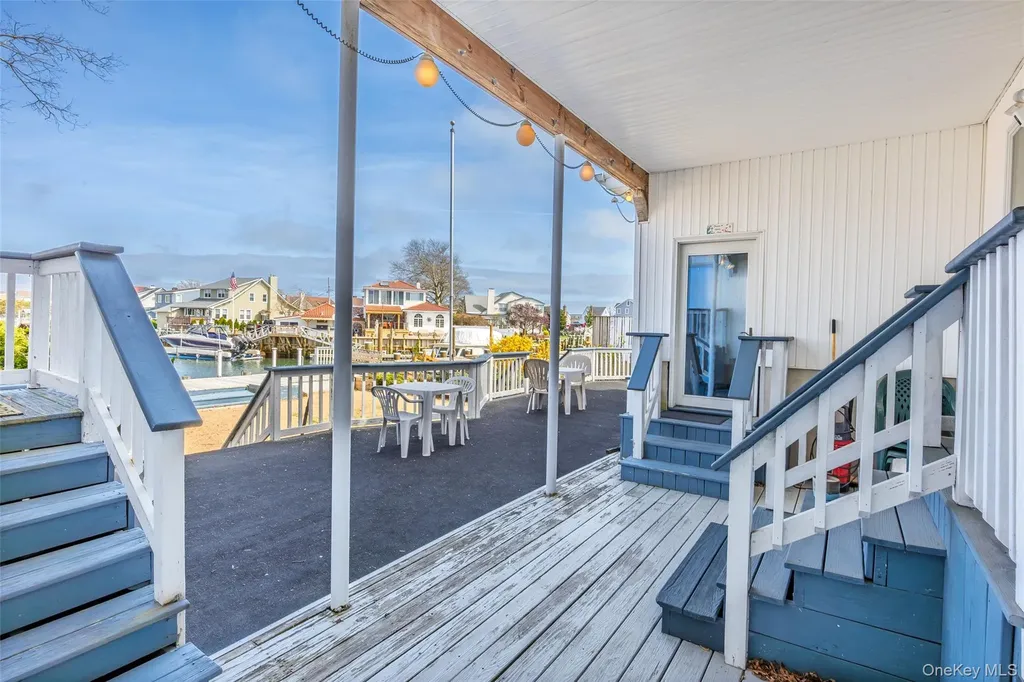 165 Gordon Place Freeport NY 11520