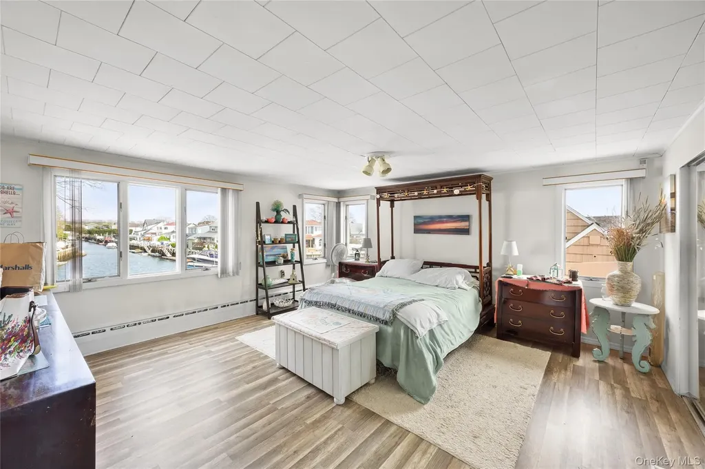 165 Gordon Place Freeport NY 11520
