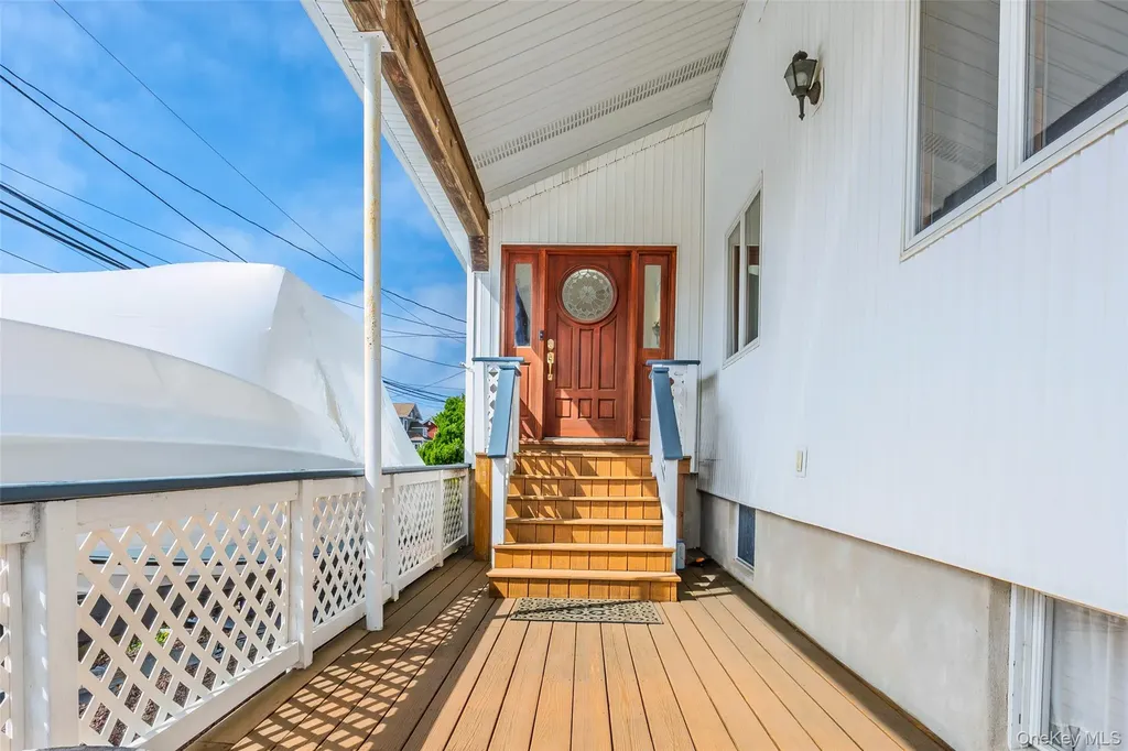 165 Gordon Place Freeport NY 11520