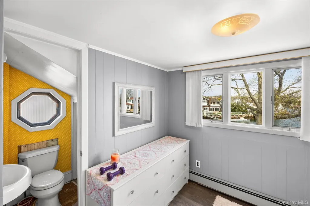 165 Gordon Place Freeport NY 11520
