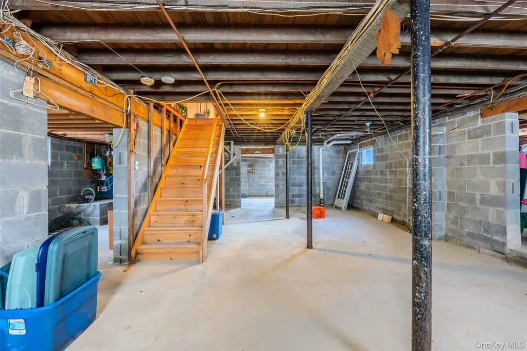 165 Gordon Place Freeport NY 11520
