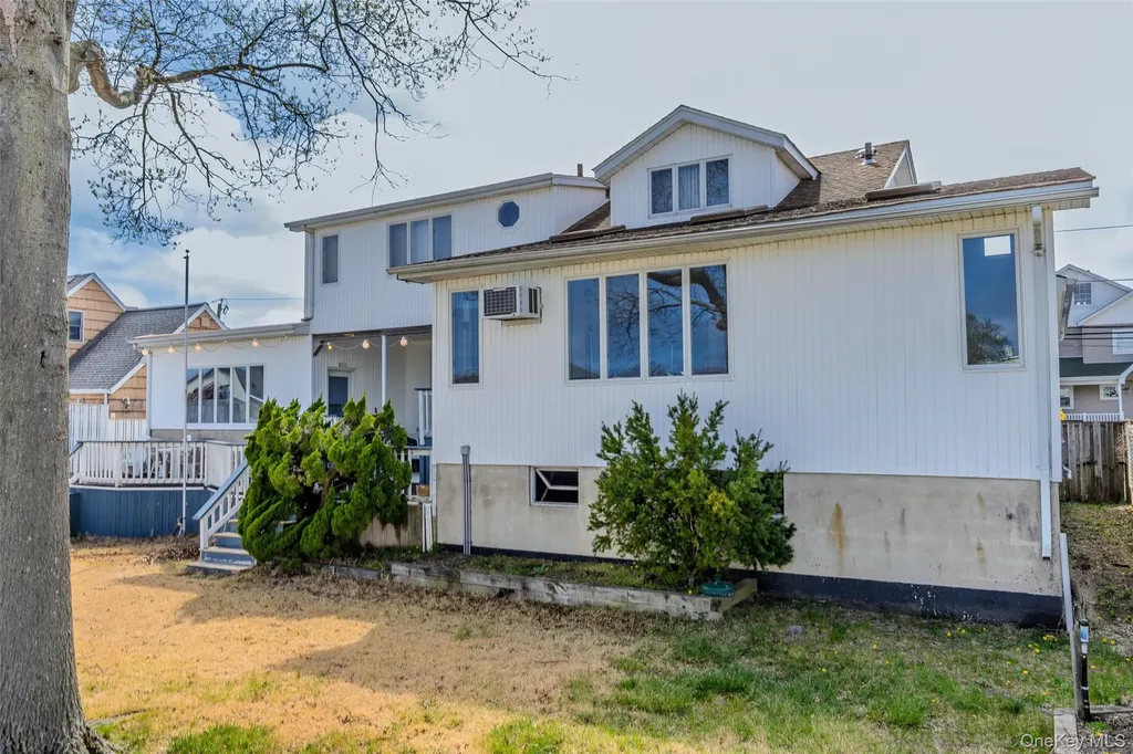 165 Gordon Place Freeport NY 11520