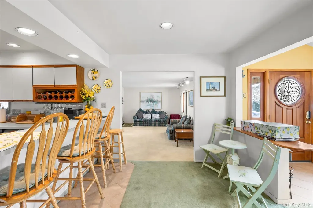 165 Gordon Place Freeport NY 11520