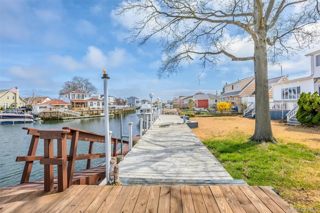165 Gordon Place Freeport NY 11520