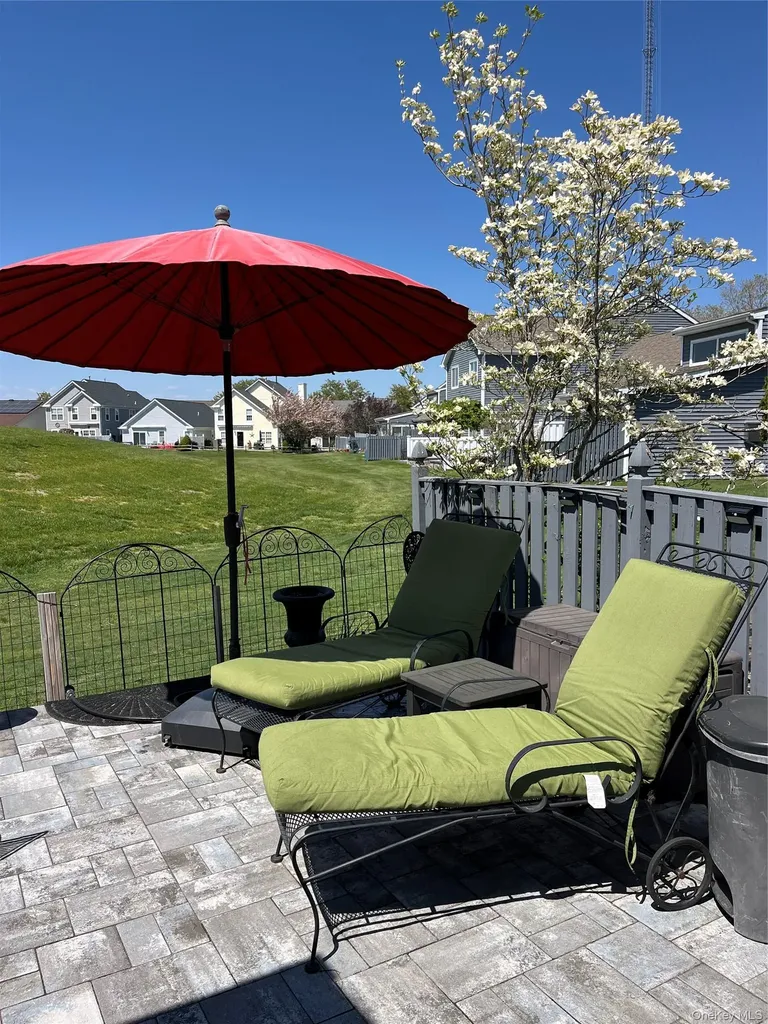 735 Spring Lake Drive Middle Island NY 11953