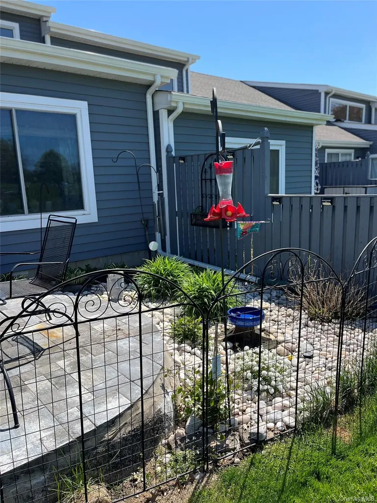 735 Spring Lake Drive Middle Island NY 11953