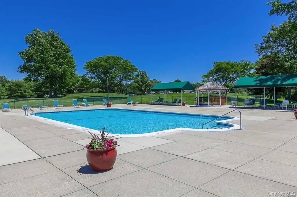 735 Spring Lake Drive Middle Island NY 11953