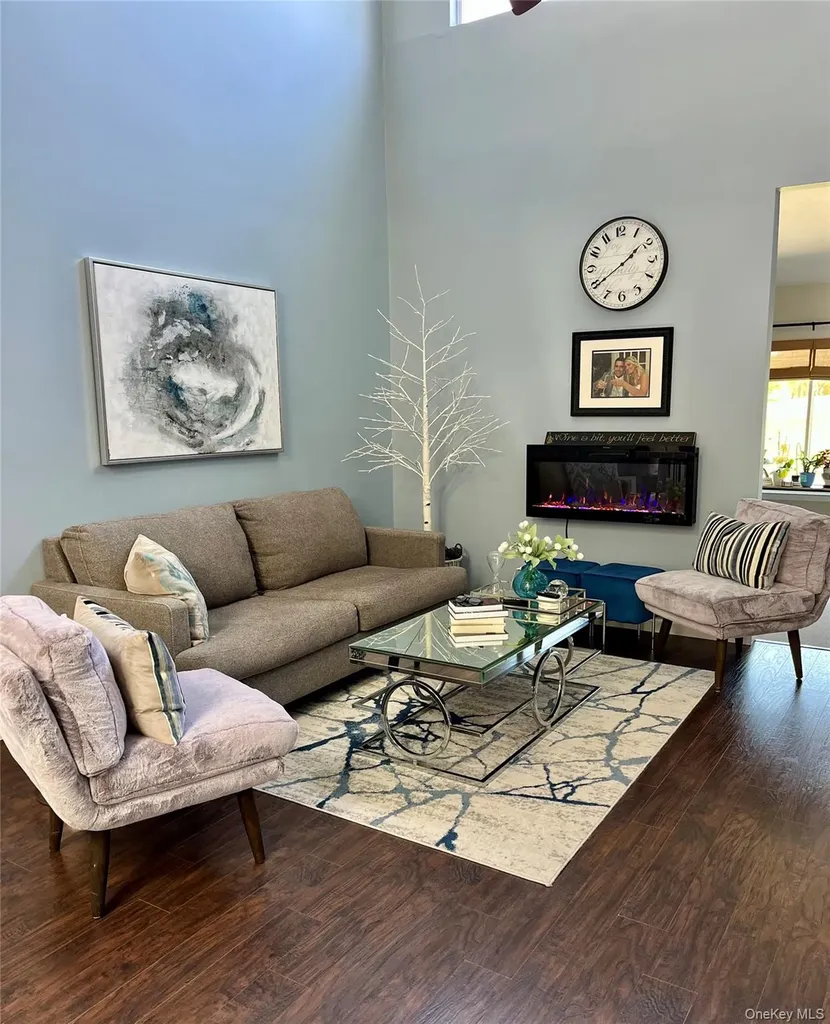 735 Spring Lake Drive Middle Island NY 11953