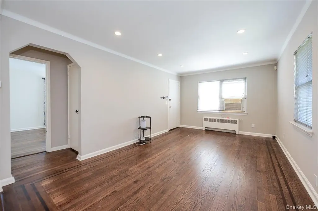 812 Swinton Avenue Bronx NY 10465