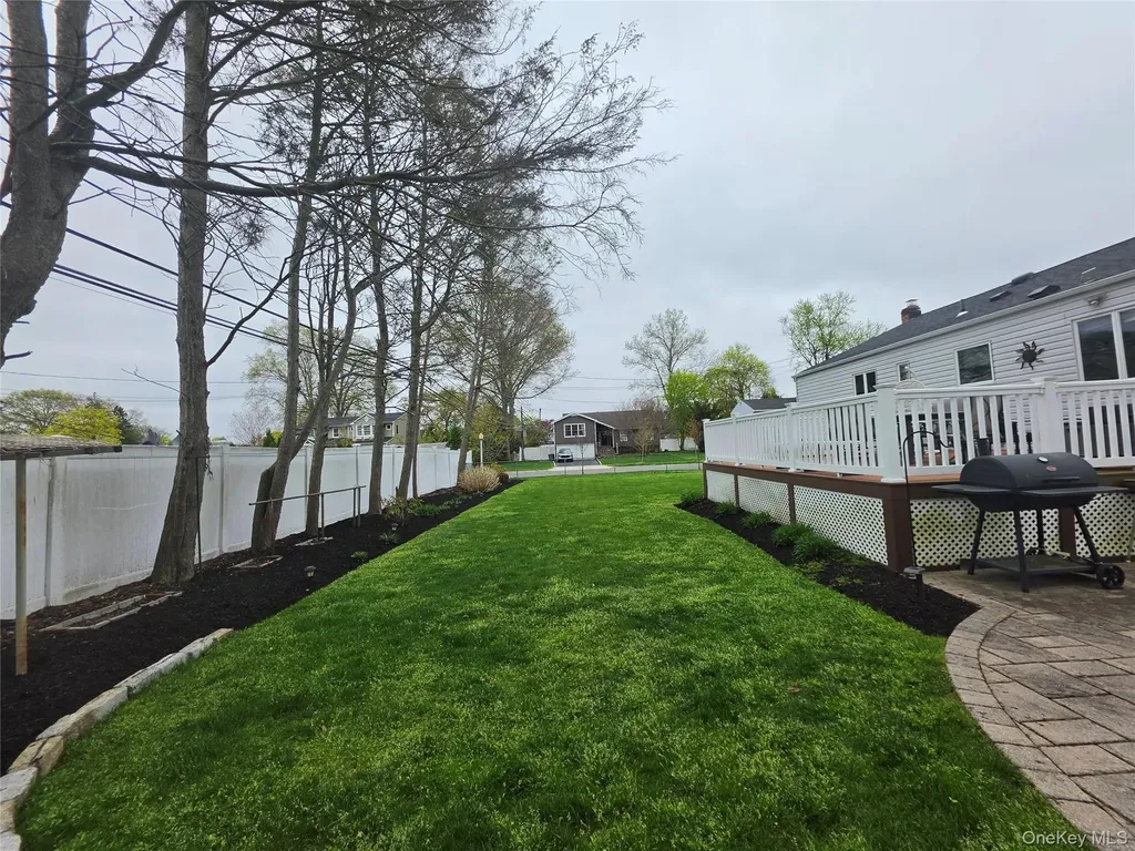 37 Jonquill Lane Kings Park NY 11754